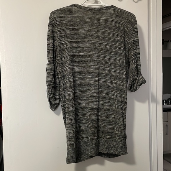 Light weight cardi - Picture 4 of 4